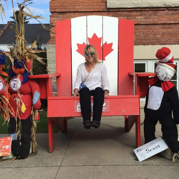 Meet your Posher, Heather - Picture 1 of 1